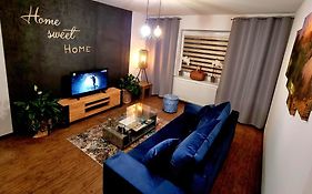 Apartament 'U PODNÓŻA GROMADZYNIA'